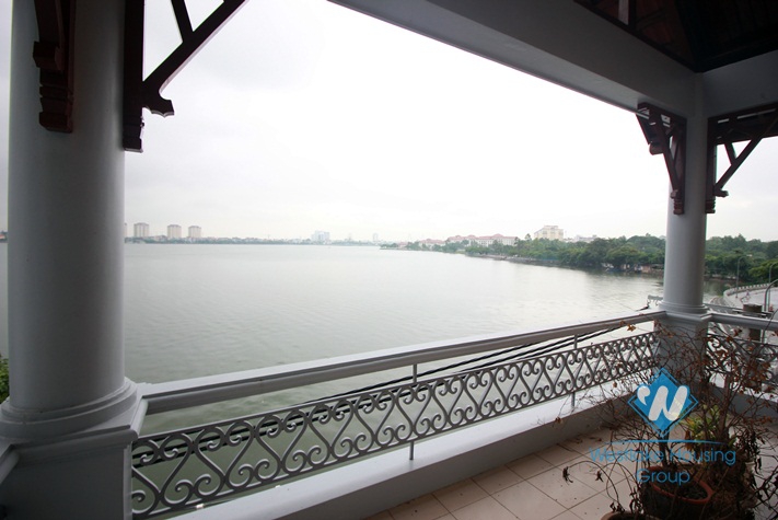 Lake view house for rent with four bedroom and four bathroom in Westlake Tay Ho, Hanoi